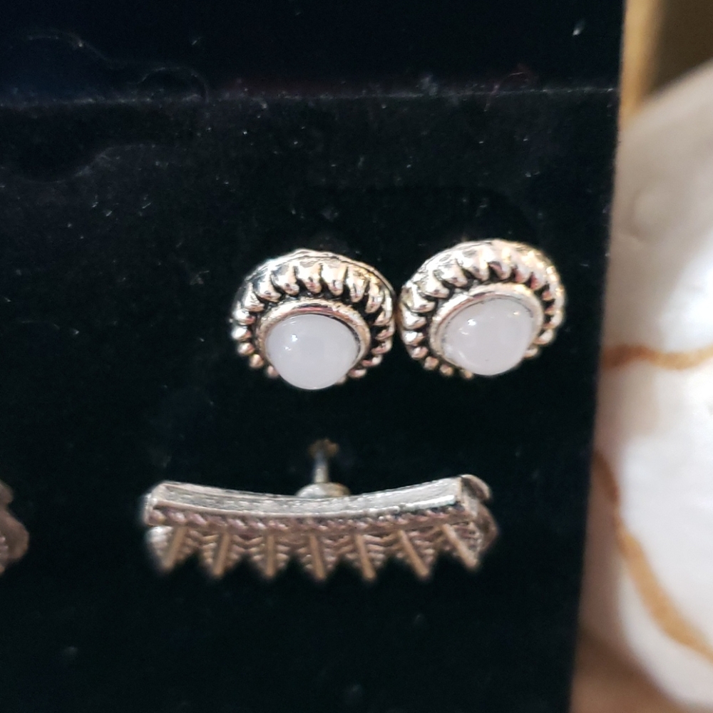 🆕️ 3 pair silver post earrings - Picture 4 of 5
